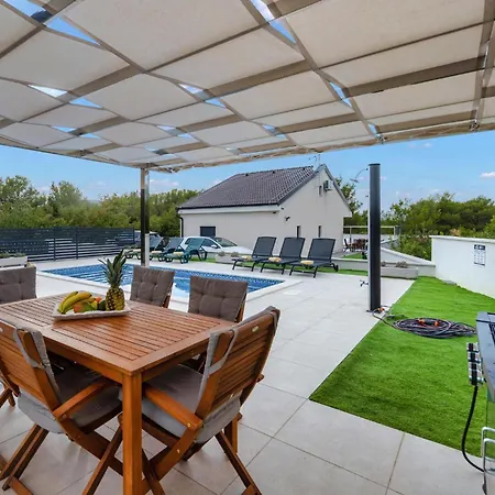 Casa vacanze Lovely In Bilice