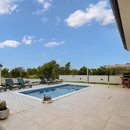 Casa vacanze Lovely In Bilice